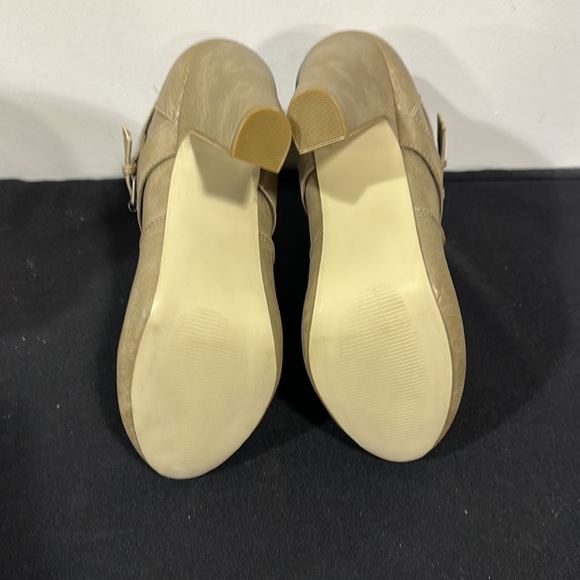 Booties - Picture 4 of 5